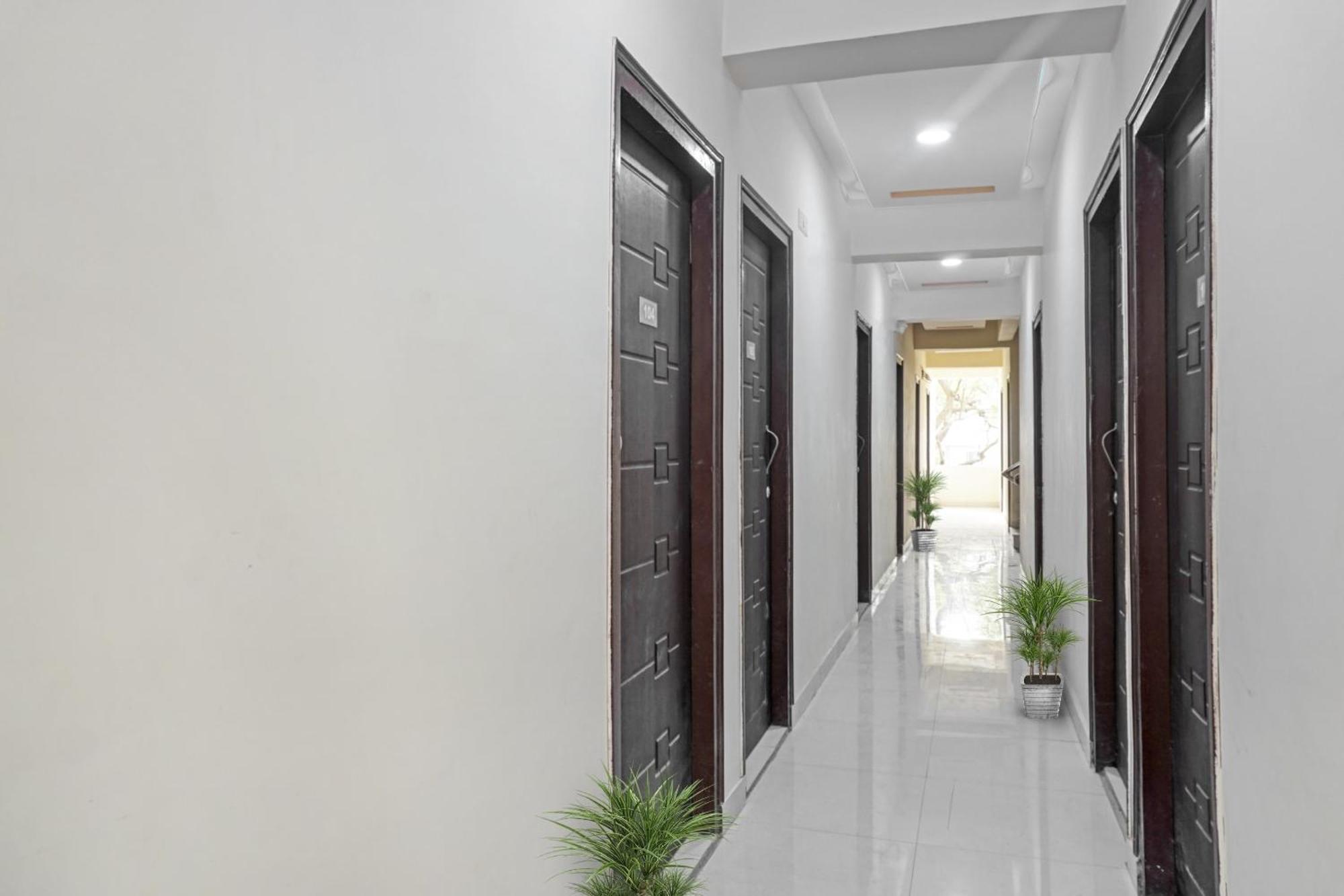 Hotel O Sapphire Homes Stay Hinjawadi Buitenkant foto