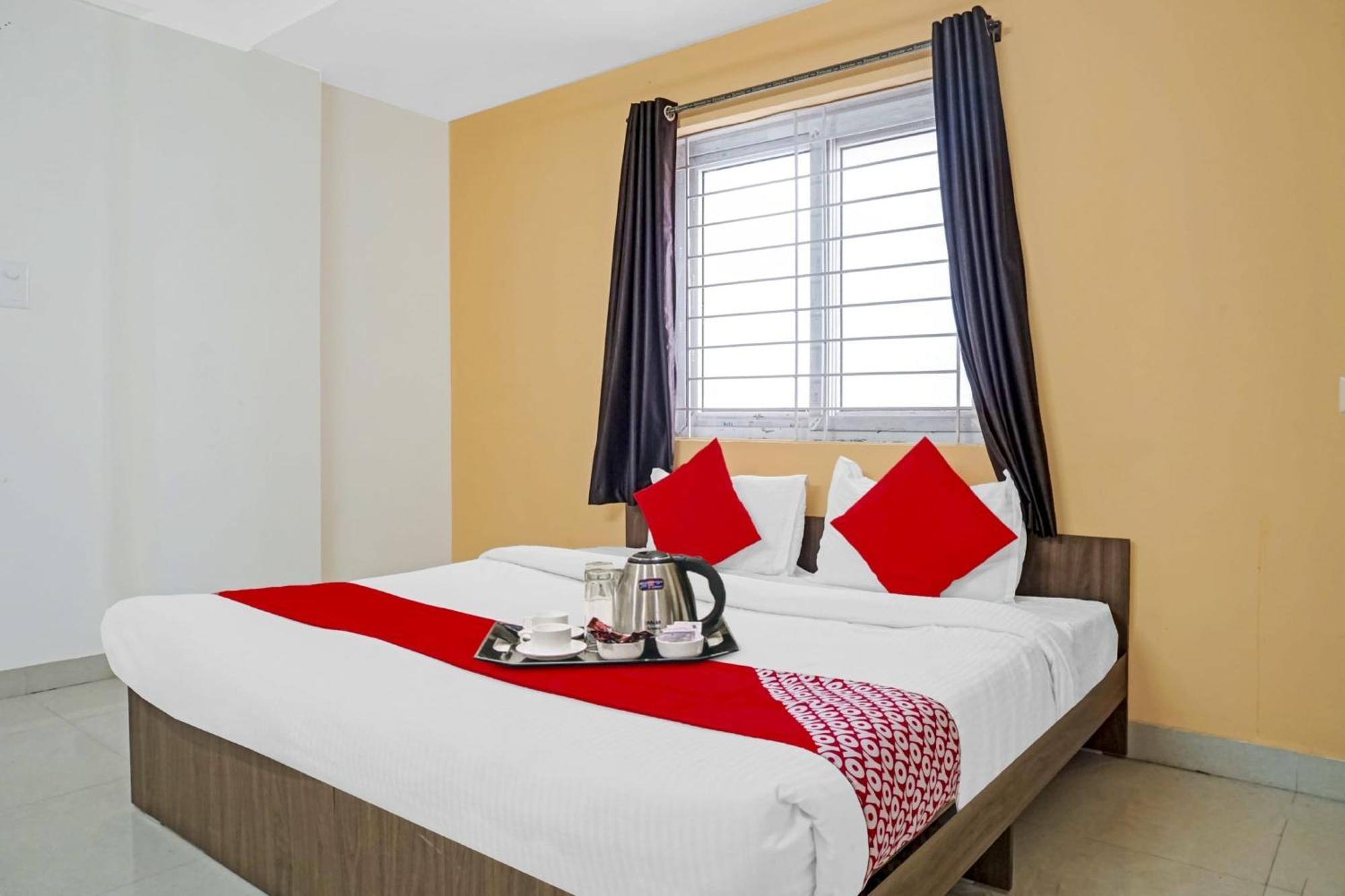 Hotel O Sapphire Homes Stay Hinjawadi Buitenkant foto